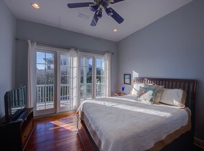 5 habitaciones, tabla de planchar con plancha, wifi y ropa de cama 