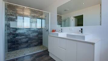 Bathtub