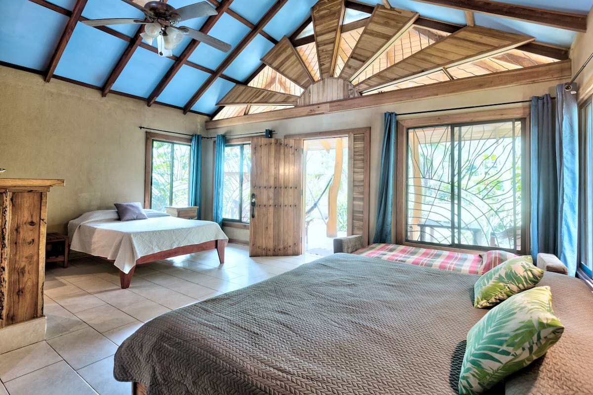 Free WiFi, bed sheets, wheelchair access