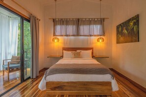 Luxury Bungalow #7 with A/C | Free WiFi, bed sheets, wheelchair access - El Nido Jungle Lodge (Cahuita)