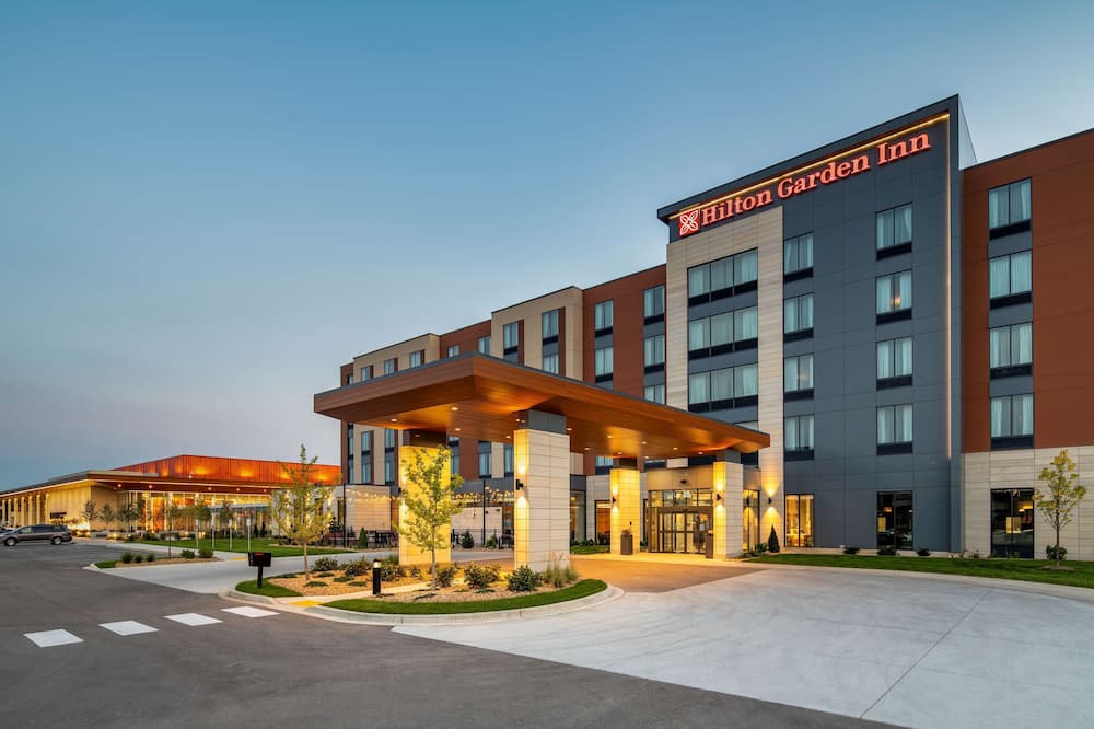 Hilton Garden Inn Milwaukee Brookfield Conference Center, WI