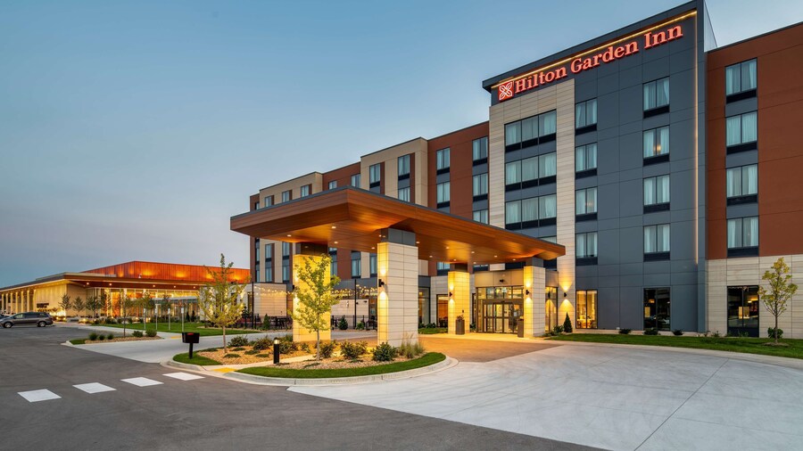Hilton Garden Inn Milwaukee Brookfield Conference Center, WI