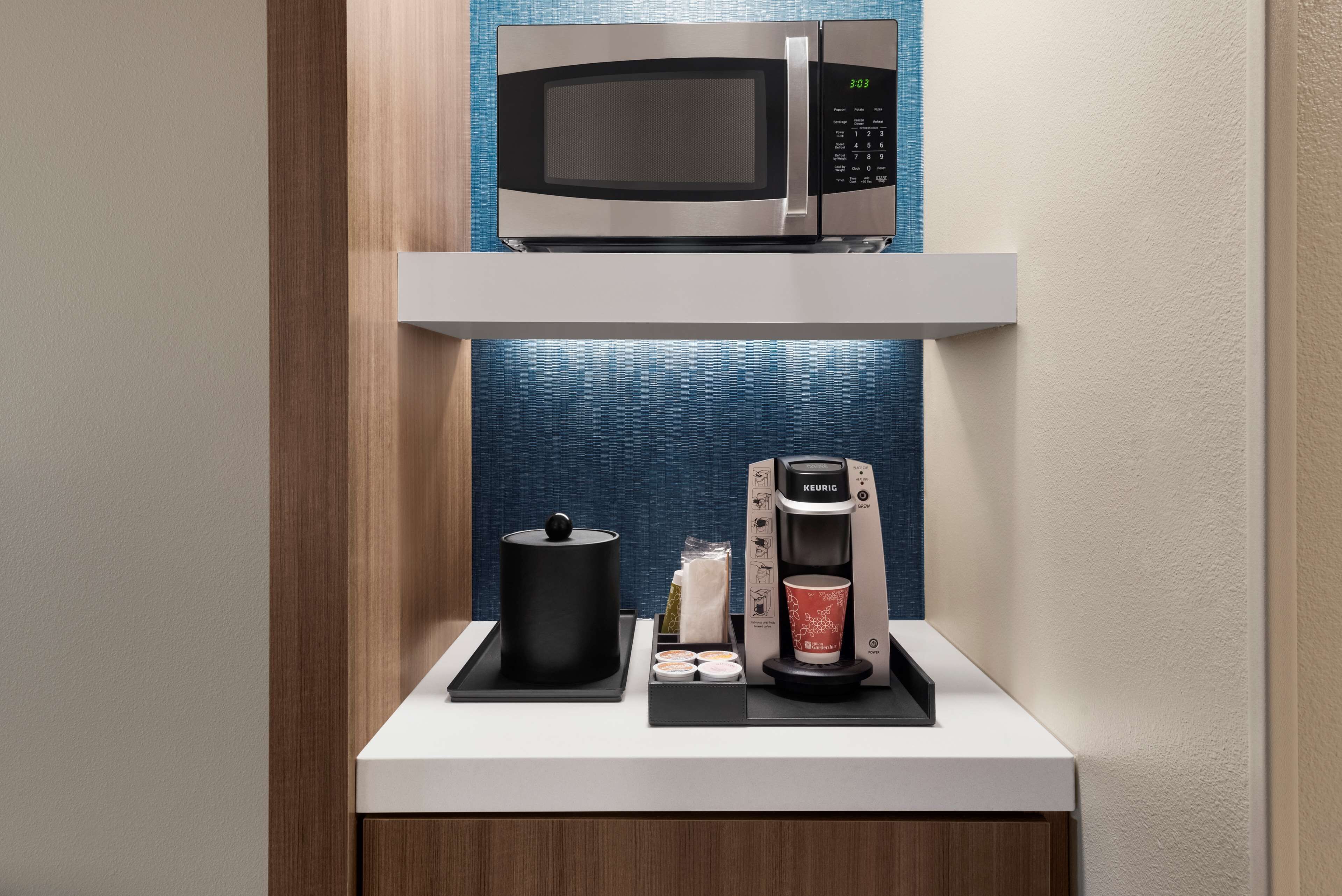 premium bedding, in-room safe, desk, laptop workspace