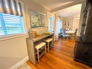 Dining - “The Cottages" 3 separate cottages 5 bedrooms  (Middletown)