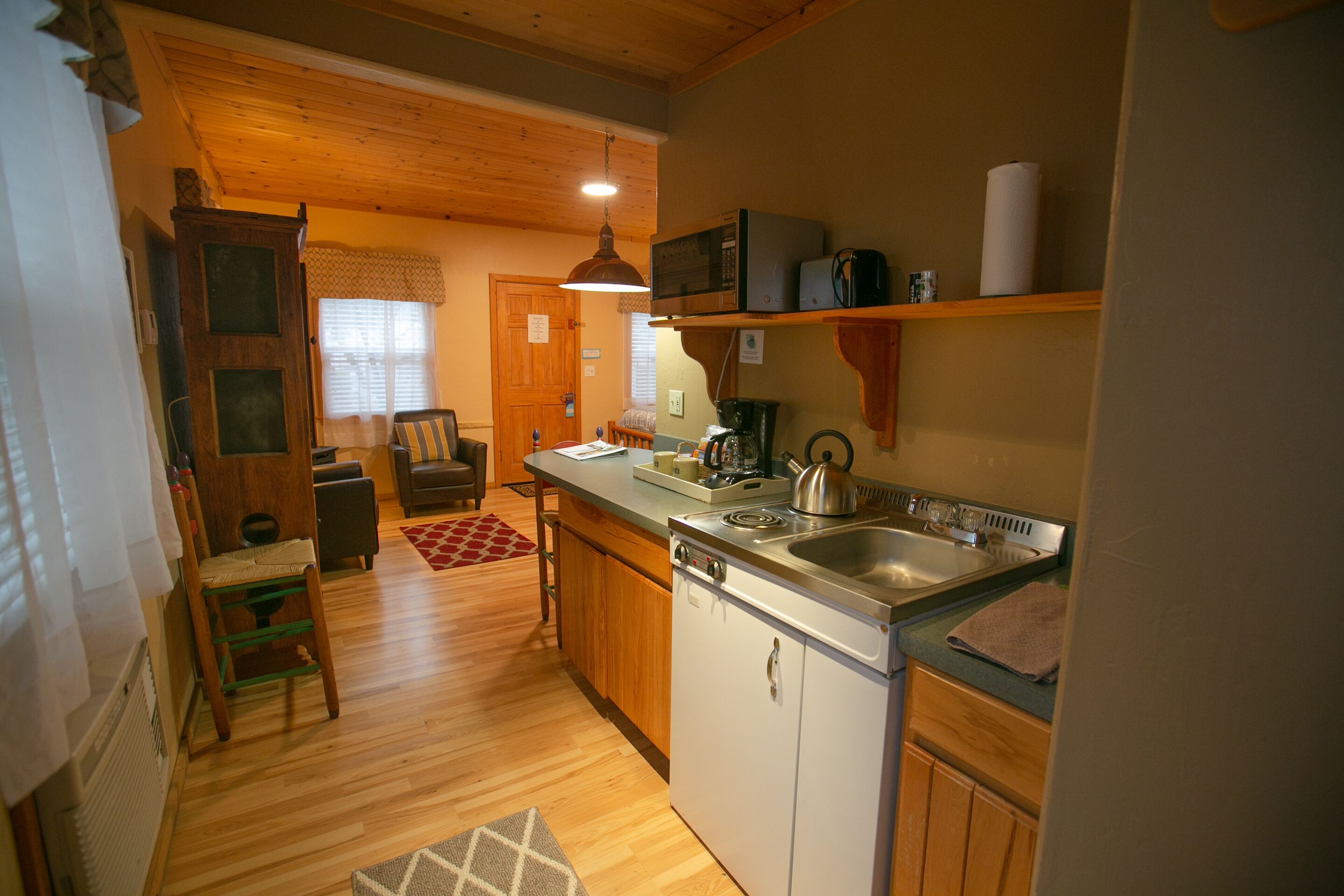 the cabin | private kitchenette | mini-fridge, microwave, coffee/tea maker