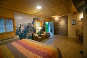 Suite monolocale, 1 letto king, cucina | Con stile personalizzato, ferro/asse da stiro, Wi-Fi gratuito, lenzuola