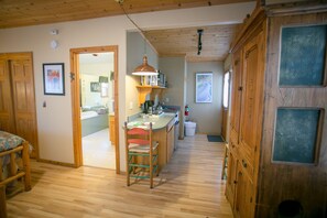 The Cabin | Private kitchen | Mini-fridge, microwave, coffee/tea maker - Outside Inn (Nevada City)