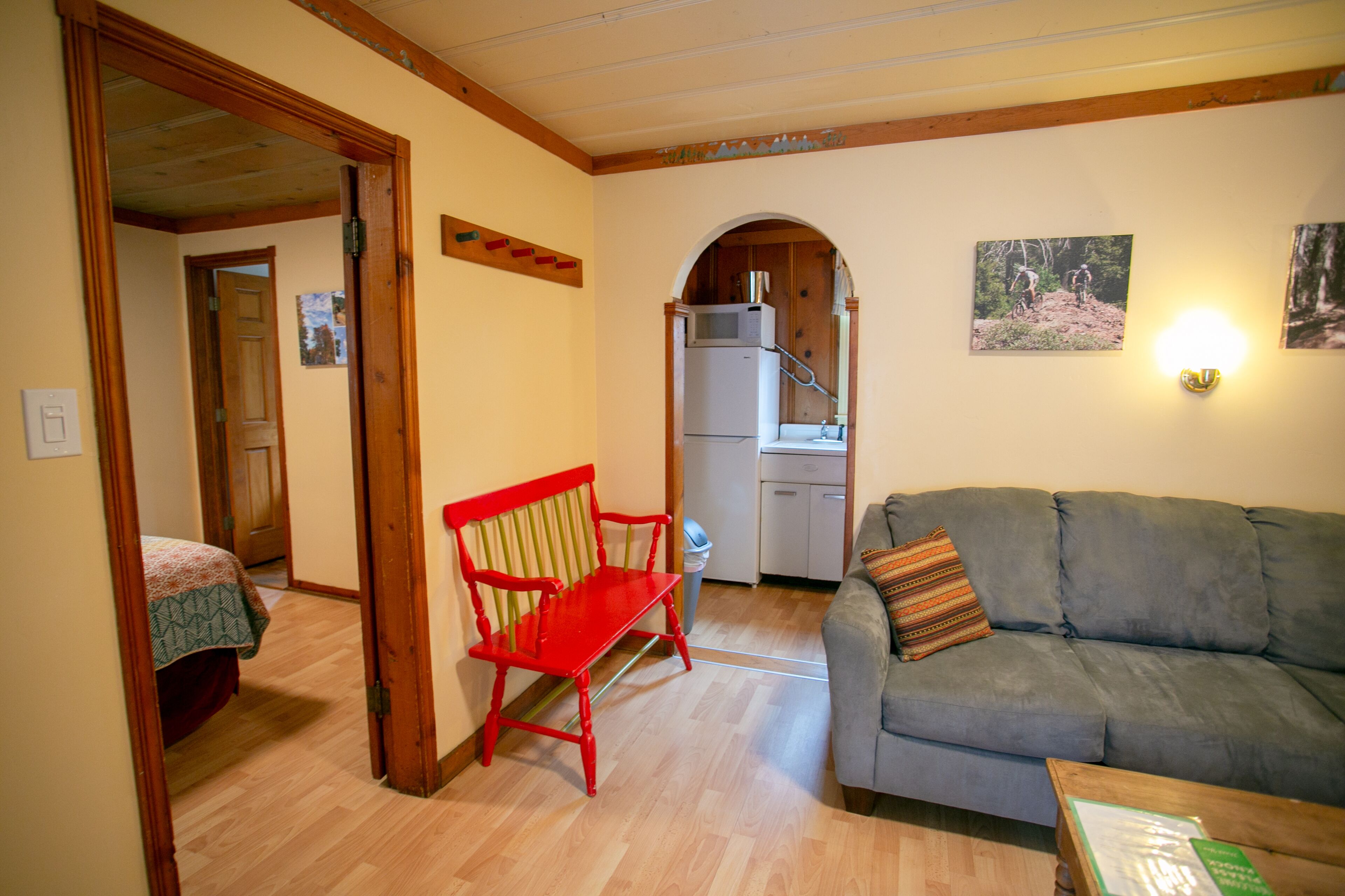 single track suite | living area | 33-inch flat-screen tv with cable channels, tv