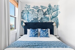 1 sovrum, skrivbord, strykjärn/strykbräda och wi-fi