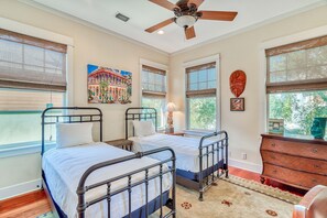 4 Schlafzimmer, Bügeleisen/Bügelbrett, WLAN, Bettwäsche