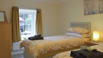 3 bedrooms, free WiFi, bed sheets