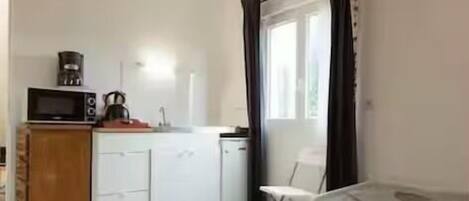 1 Schlafzimmer, Bügeleisen/Bügelbrett, Reisekinderbett, kostenloses WLAN