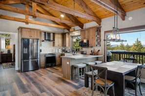 Fridge, microwave, oven, stovetop - The Tahoe at Three Pines - 5 Min Walk to Lake! (Zephyr Cove)