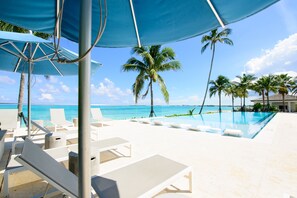 Outdoor pool, a heated pool - Condo w/ Patio & BBQ (Nassau)
