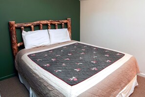 Condo, Multiple Beds, Private Pool - Fawn Valley Inn: 279 (Estes Park)