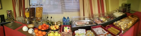 Desayuno buffet diario (EUR 7.50 por persona)