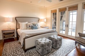 4 bedrooms, iron/ironing board, WiFi, bed sheets - Penthouse at the Mercado - Largest Condo in Rosemary! Close to Beach & Town Center! (Rosemary Beach)
