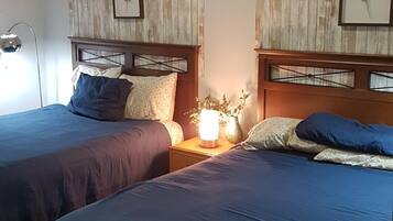 2 bedrooms, iron/ironing board, free WiFi, bed sheets