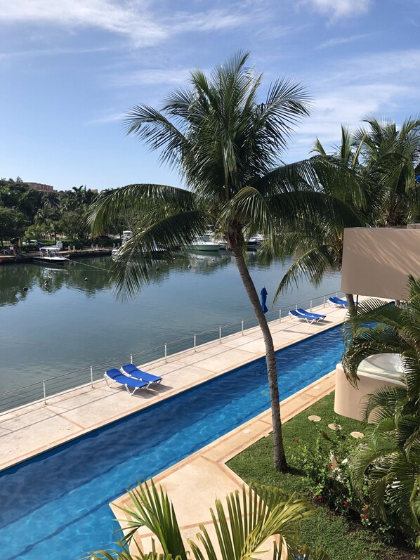 Piscina | Una piscina climatizada, una piscina de entrenamiento