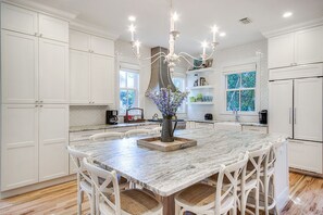 Fridge, microwave, oven, stovetop - Trachte Cottage - Close to Shopping & Dining, Free Bikes/Fitness/Tennis (Rosemary Beach)