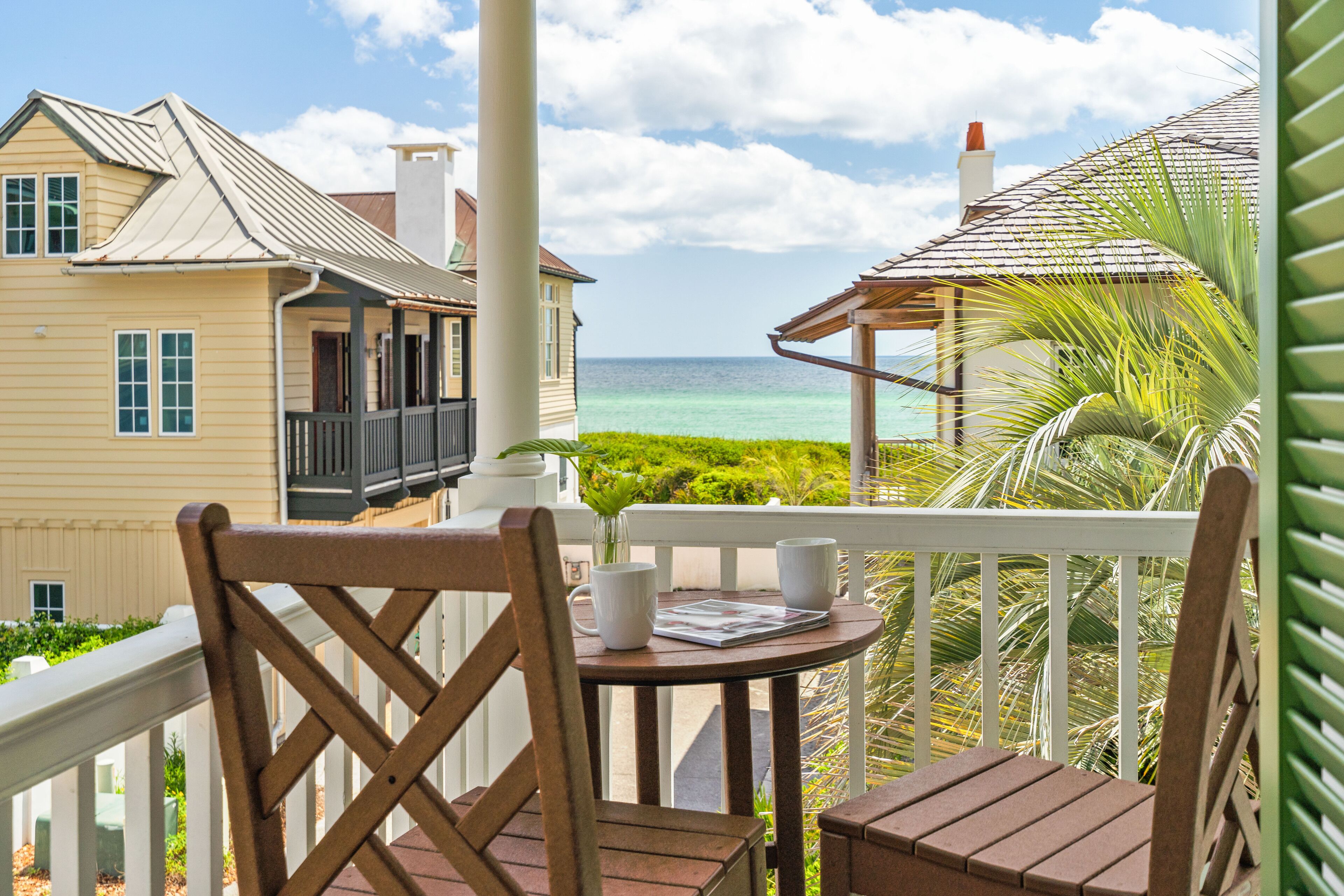 Knoepp Carriage House - Wraparound Balcony with Gulf Views! Free Bikes/Fitness/Tennis