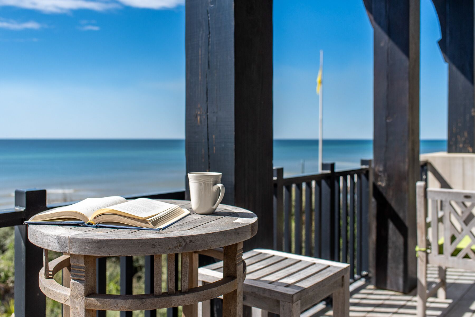 Hemingway Cottage - Gulf Front Views! 2 Master Suites, Free Bikes, Fitness, Tennis