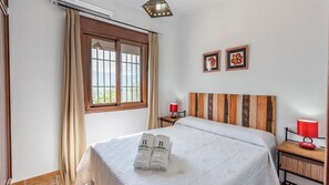 3 quartos, ferros/tábuas de passar roupa, berço de viagem, Wi-Fi