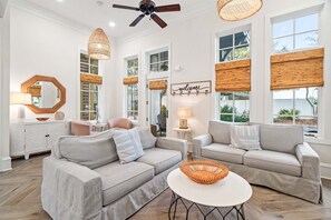 Een televisie, een dvd-speler en een filmbibliotheek