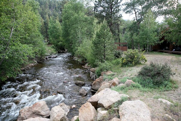 Property grounds - Bear Creek Condo: 6 (Estes Park)