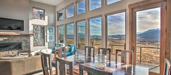 Modern Townhome w/ Mtn Views < 7 Mi to Ski Resorts
