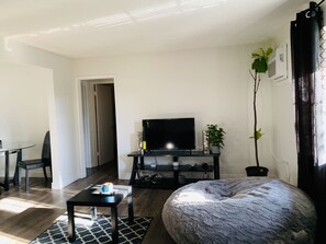 TV - Off HollywoodBLVD Kickback (Los Angeles)