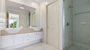 Badewanne, Bademäntel