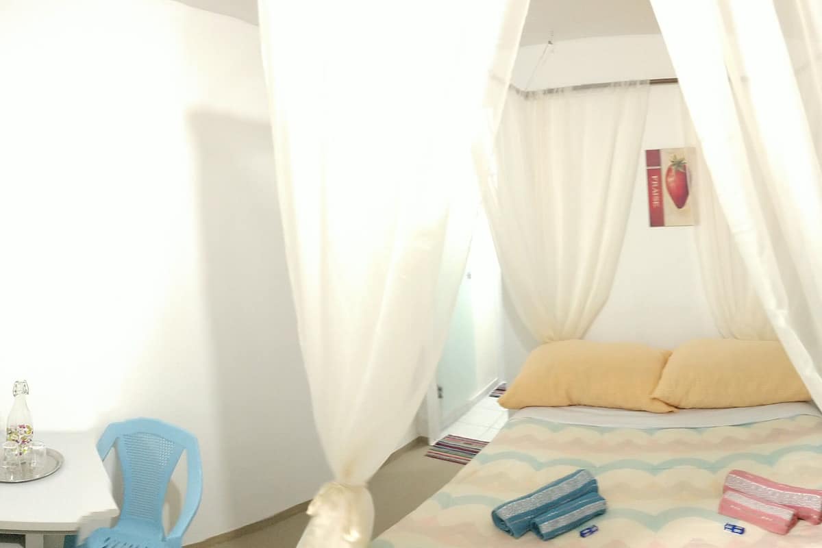 1 habitación, wifi gratis y ropa de cama