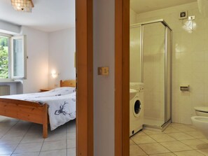 Hair dryer, towels - Villa Placidia Apt 22 by Interhome (Canazei)