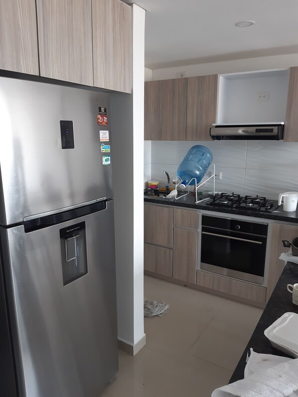 Private kitchen - Edwards' home in Bogota (Suba)