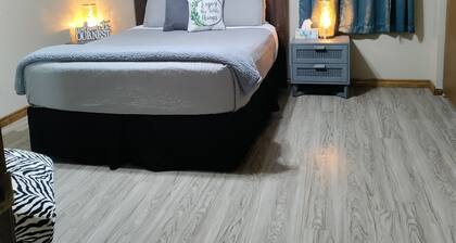 Cozy Chisholm charm apartment