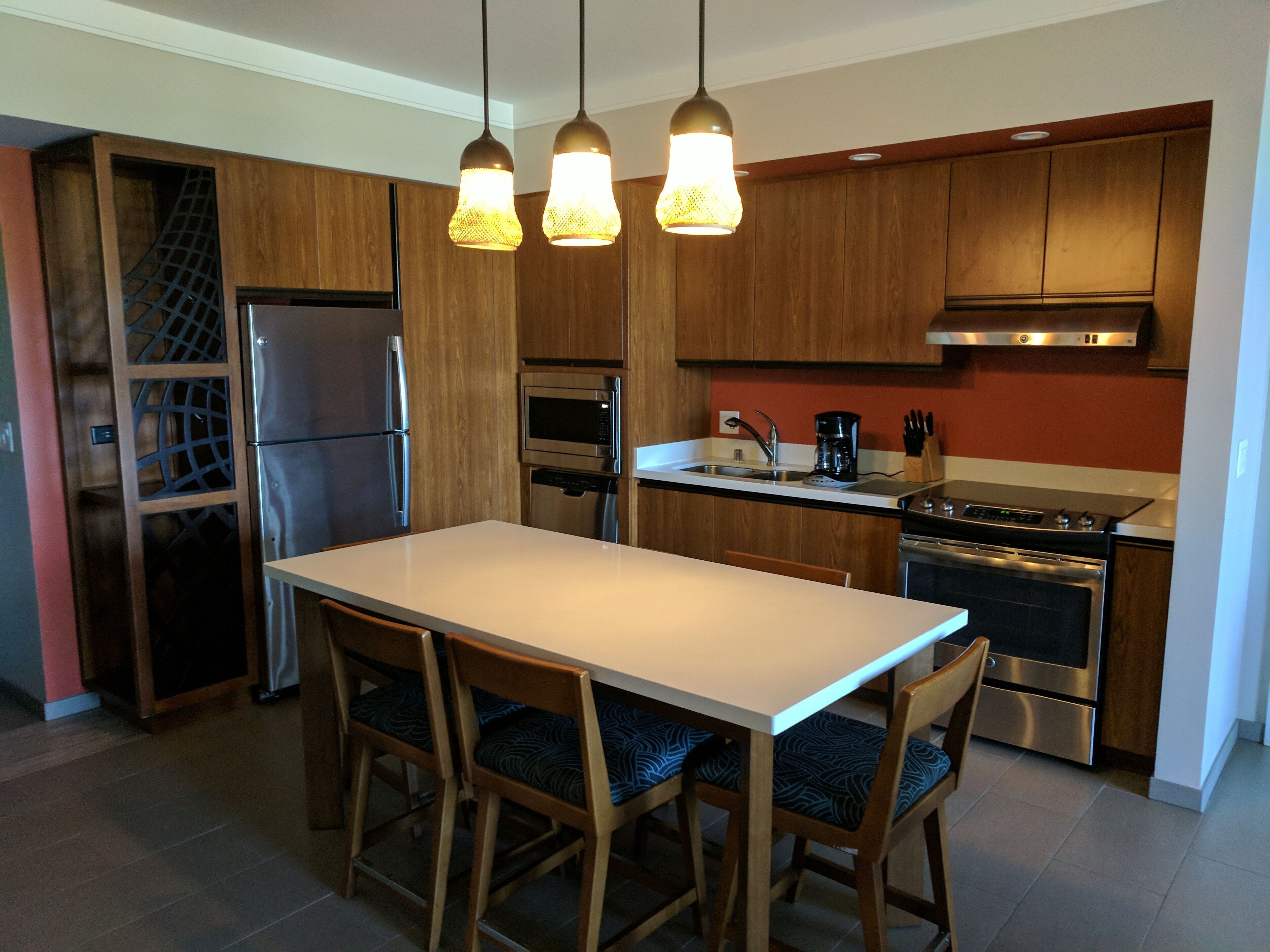 Relax, Unwind, Play Luxuriously - Photo 3