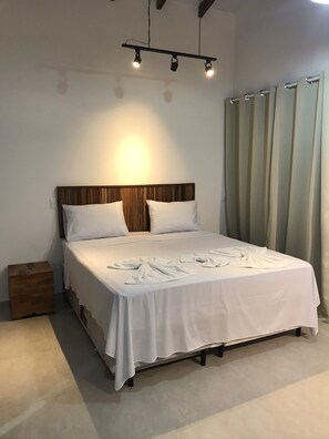 Free WiFi, bed sheets - Flats de Sumatra (São Sebastião)