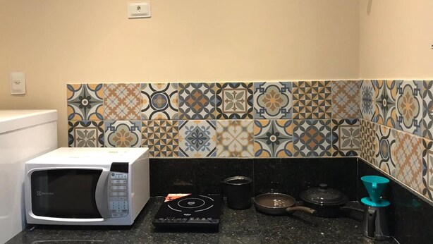 冰箱、微波炉、炉灶、厨具/餐具
