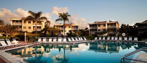 Outdoor pool, a heated pool