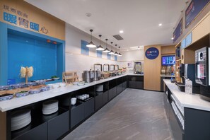Desayuno de cocina local incluido todos los días
