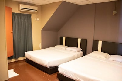 Sealion Pulau Ketam Inn