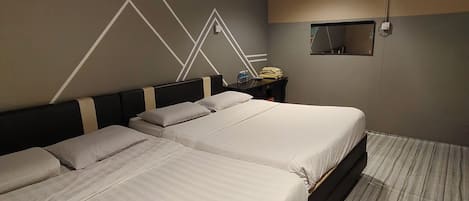 Habitación cuádruple económica | Wifi gratis