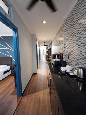 Suite, 4 Bedrooms | Desk, free WiFi, bed sheets - Sea Love Homestay Pulau Ketam (Pulau Ketam)