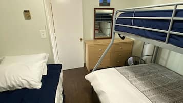 2 bedrooms, free WiFi, bed sheets