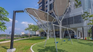 Khu vui chơi trẻ em - ngoài trời