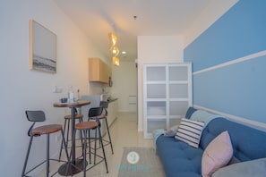 Superior Studio (3 Pax) | Living area | Smart TV - High Park Kelana Jaya by FavSpace (Petaling Jaya)