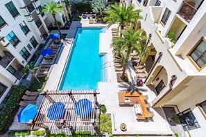 Pool - ☀️Boho Escape☀️ 2/2 Dual King Heated Saltwater Pool (Tampa)