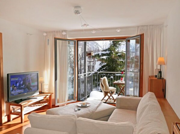 TV, DVD player