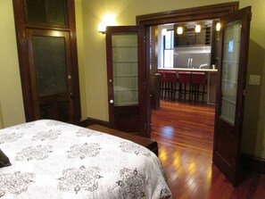 4 bedrooms, iron/ironing board, free WiFi, bed sheets